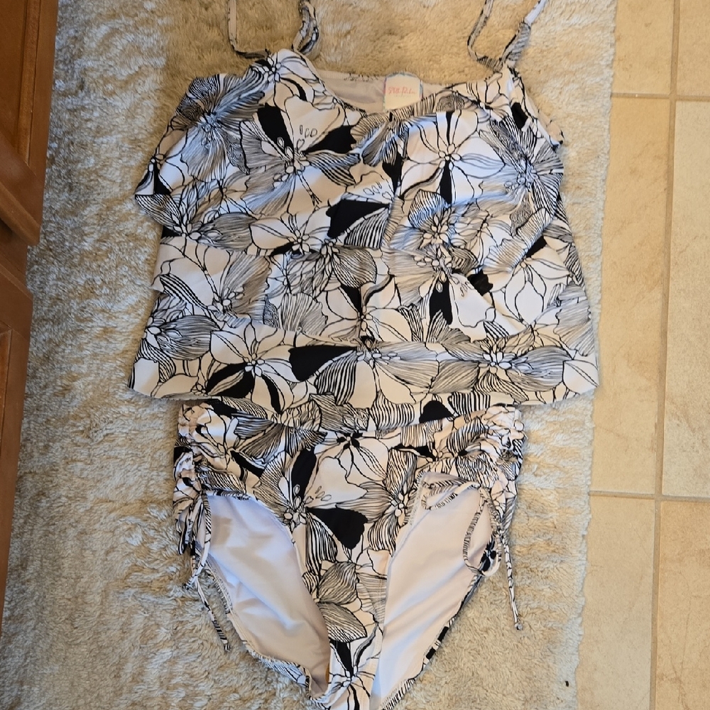Floral Black and White Womens Swim Set